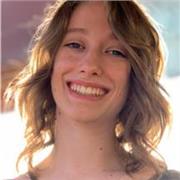 Studentessa universitaria offre ripetizioni e aiuto compiti su varie materie